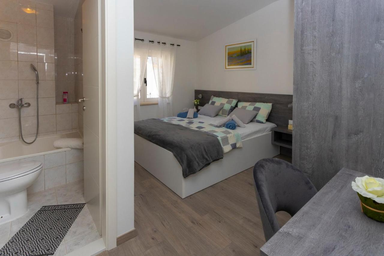 Koko Apartment Makarska Bagian luar foto